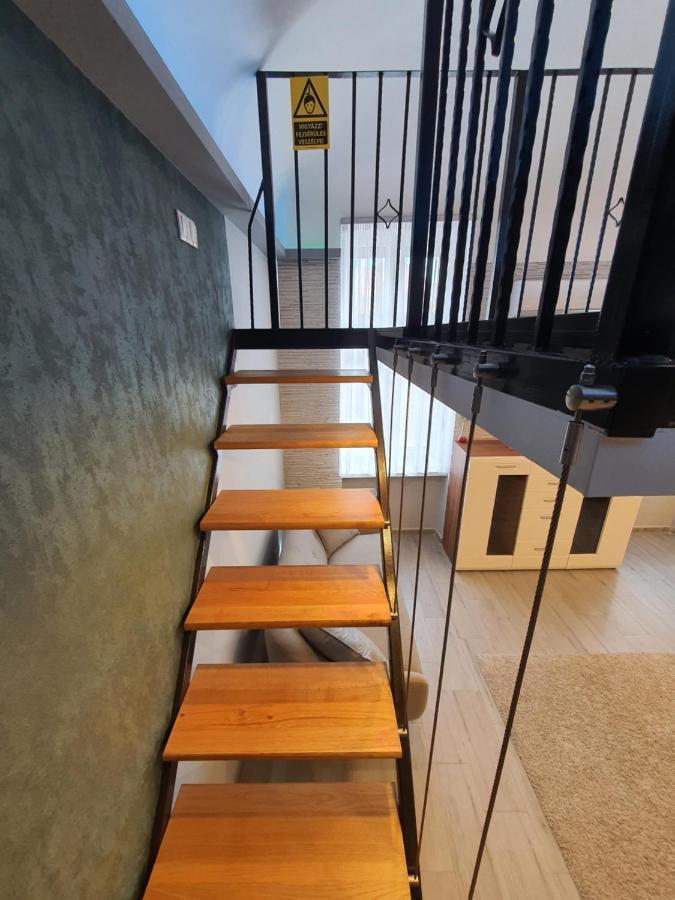 Belvarosi Exkluziv Loft ديبريتْسين المظهر الخارجي الصورة