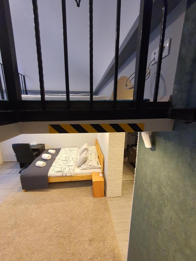 Belvarosi Exkluziv Loft ديبريتْسين المظهر الخارجي الصورة